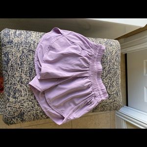 Lululemon tracker short V 4”